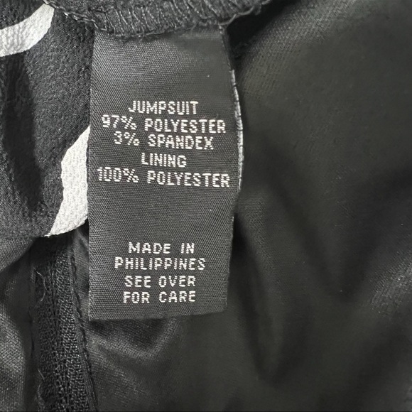 NWT By & By Wide Leg Capri Romper Size 1 Juniors Jumpsuit Striped Black White XS - Picture 9 of 12